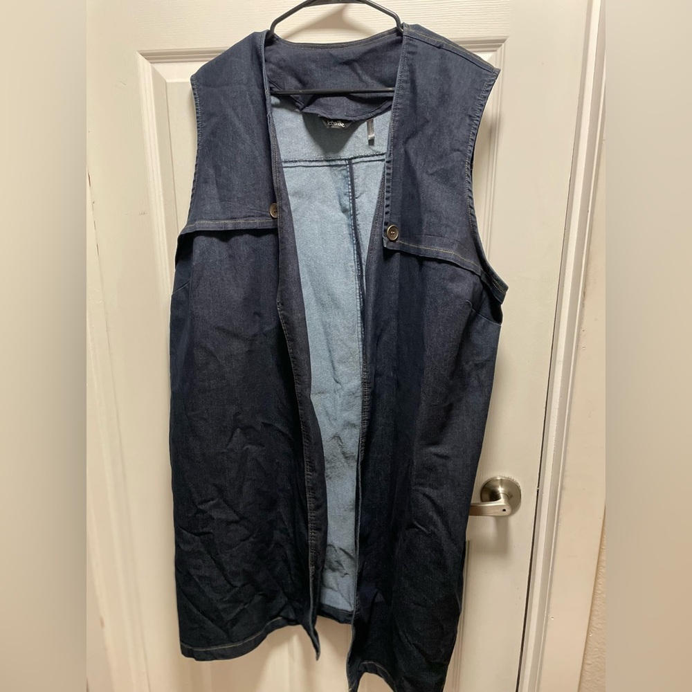 Women’s Blue Denim Vest—with pockets!!!